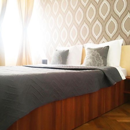 Sunny Old Town Apartment Braşov Exterior foto