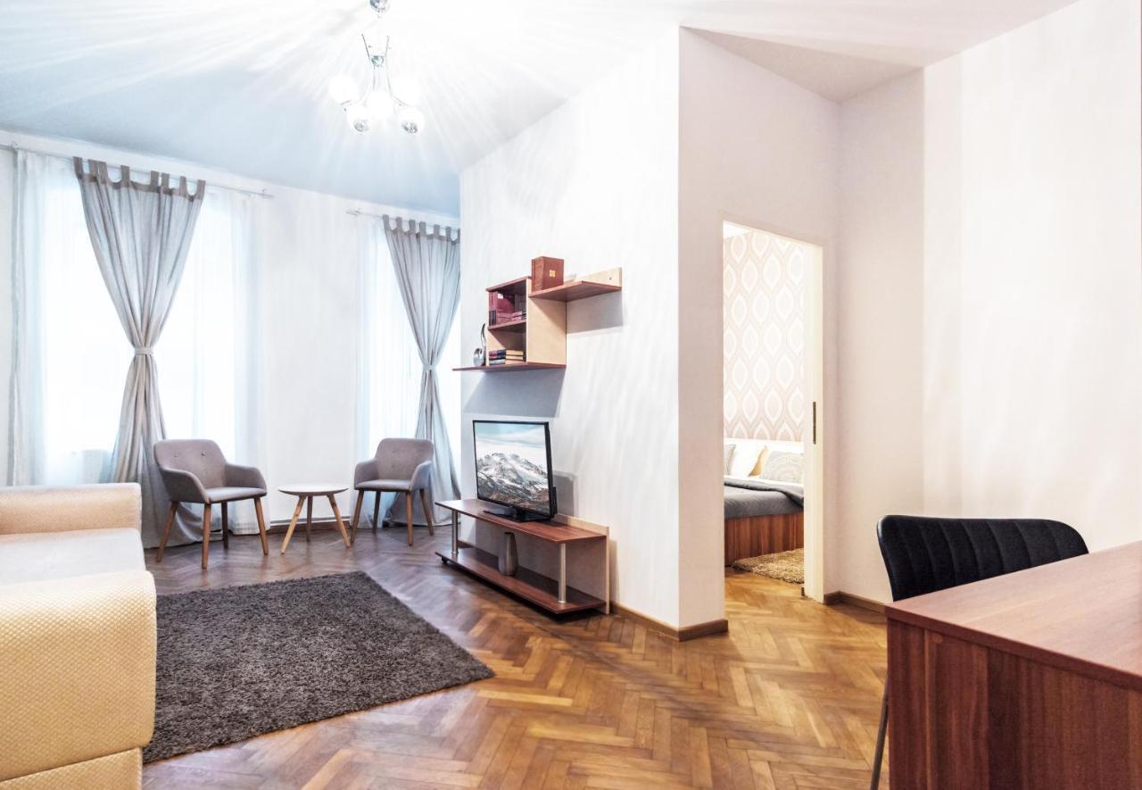 Sunny Old Town Apartment Braşov Exterior foto