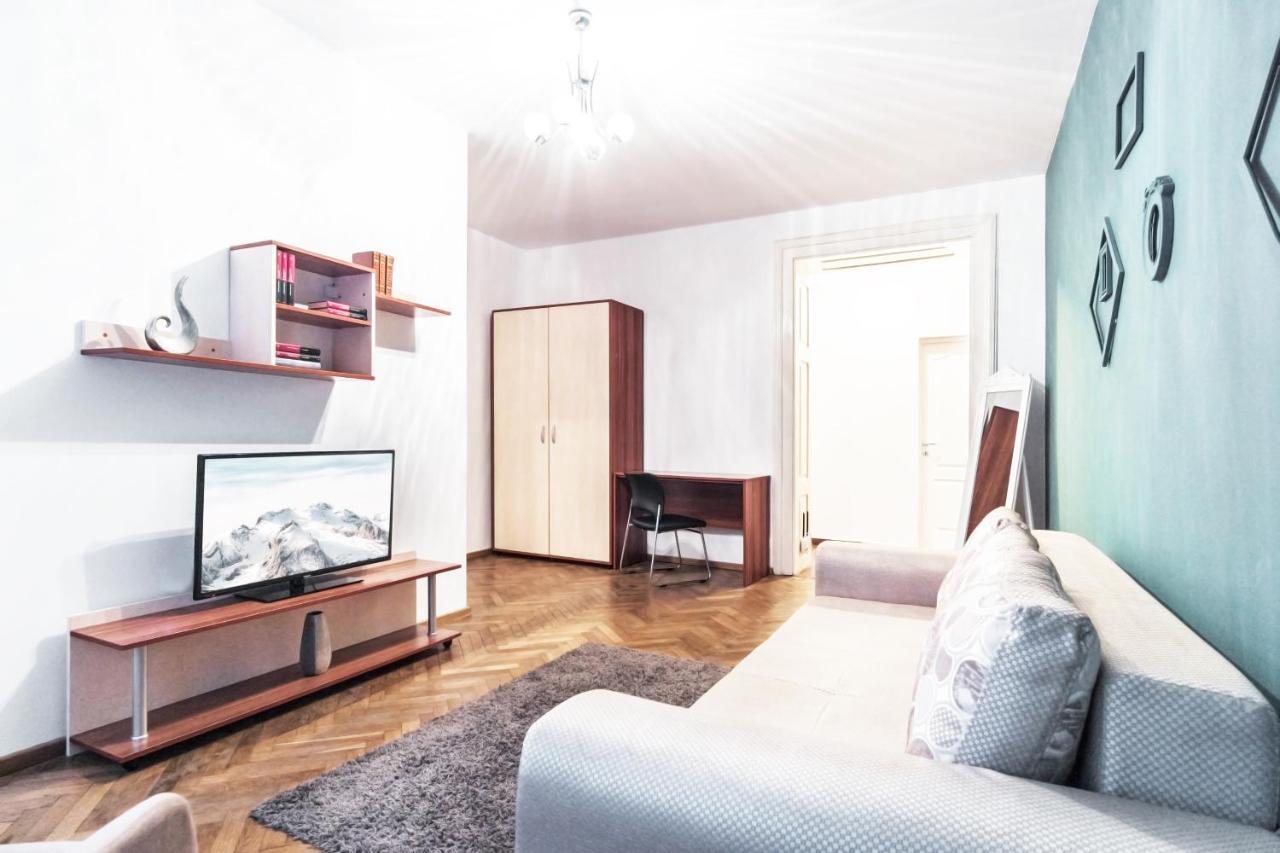 Sunny Old Town Apartment Braşov Exterior foto