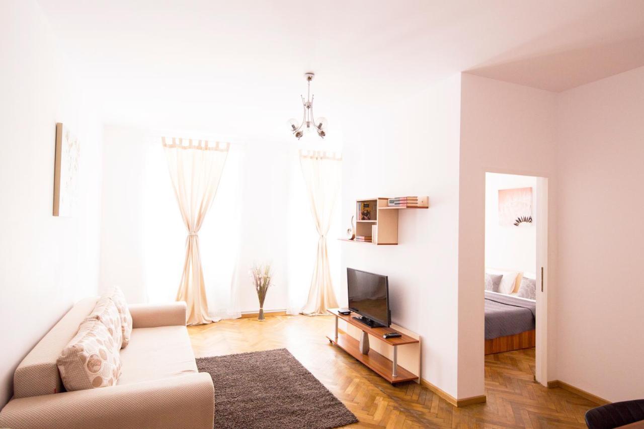 Sunny Old Town Apartment Braşov Exterior foto
